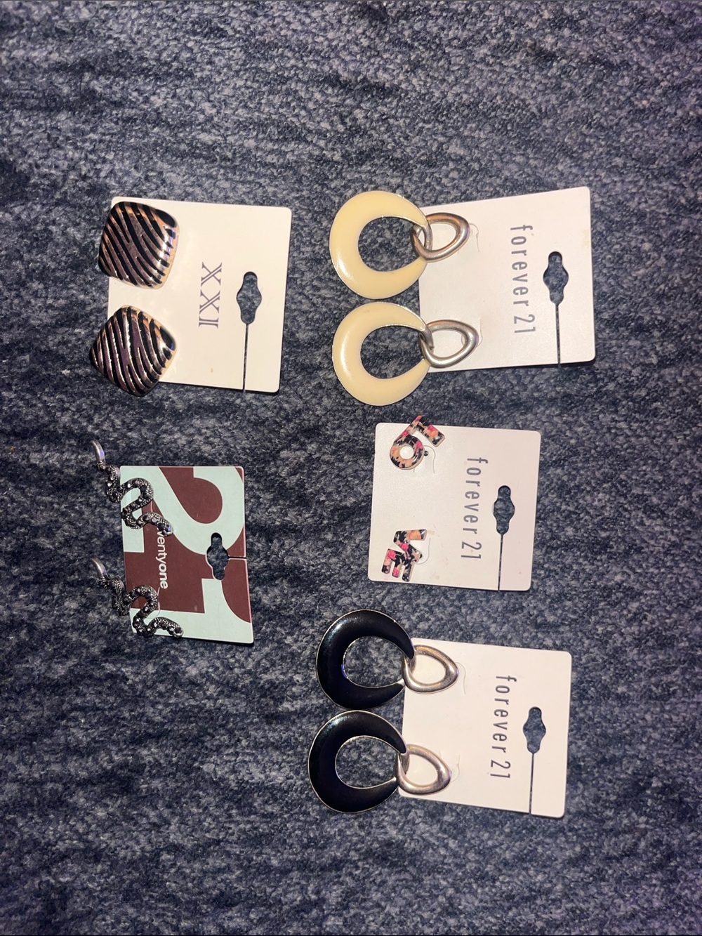 Forever 21 Black and Cream Double Hoop Earrings Set